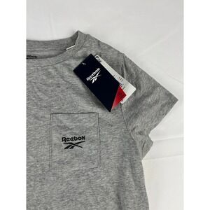 Reebok Women's Gray Pocket T-Shirt Size S Short Sleeve Logo Tee New With Tags